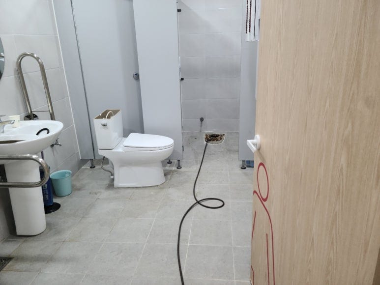 갈현동 하수구막힘 세척 후 정리된 화장실 (저희 다른 현장)