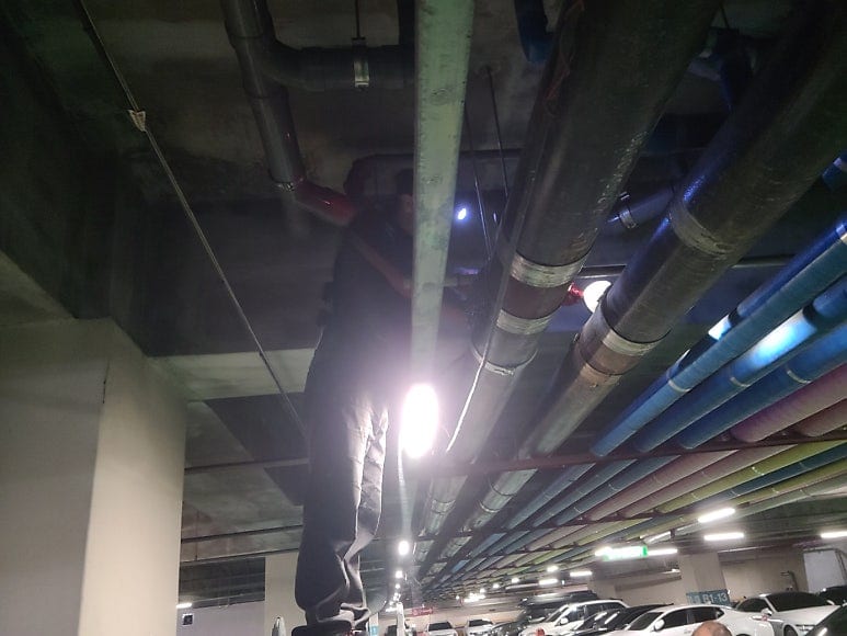 고잔동 하수구막힘 구간별로 접근해 작업하는 횡주관